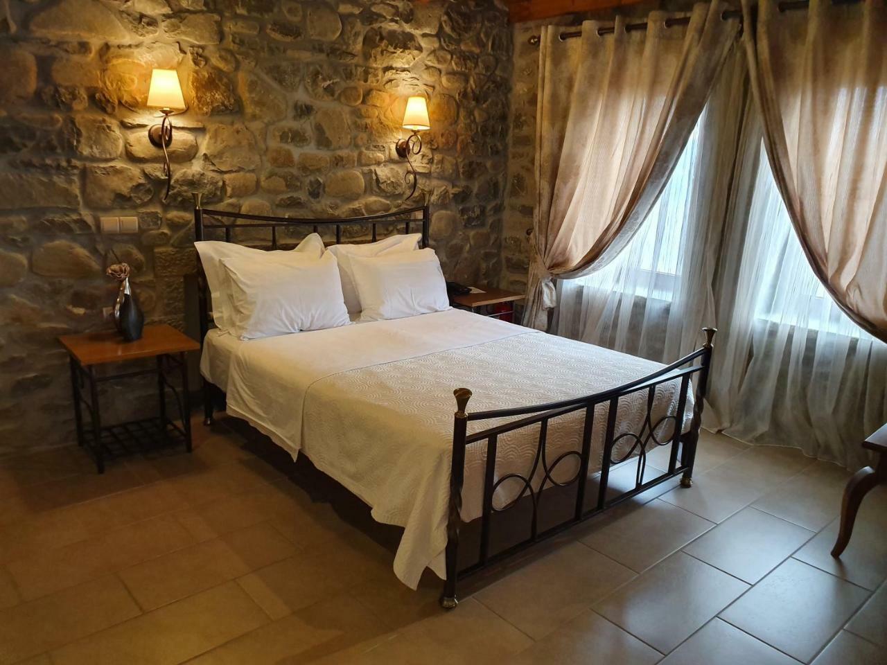 The View Village - Villas Suites & Spa Karpenisi Exterior photo